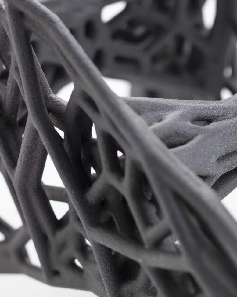Zwart SLS-onderdeel met lattice- en topologiestructuur in PA12 van Parts on Demand